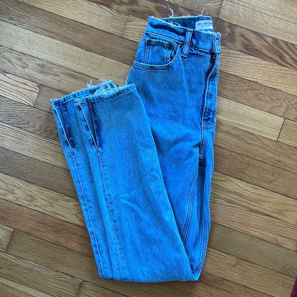 Abercrombie and Fitch The 90s Straight Ultra High Rise Jeans